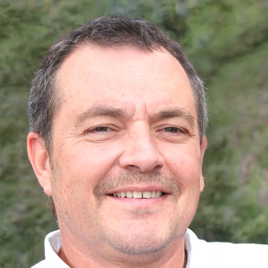 Portrait de Marc Dubois, expert en analyse technique